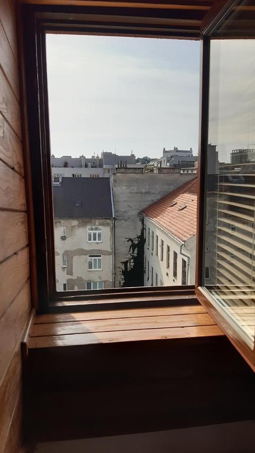 Апартаменты Attic Flat In The Center Братислава Экстерьер фото
