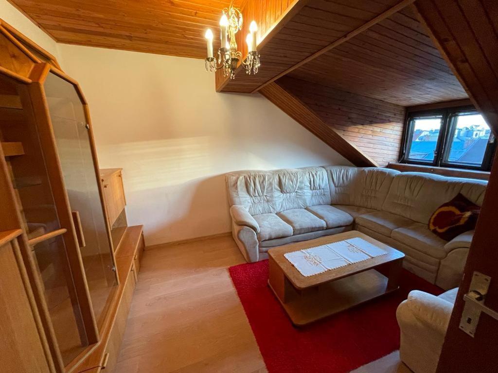 Апартаменты Attic Flat In The Center Братислава Экстерьер фото